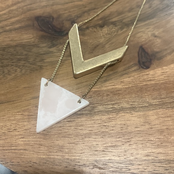 Long pink and gold necklace - Picture 2 of 4